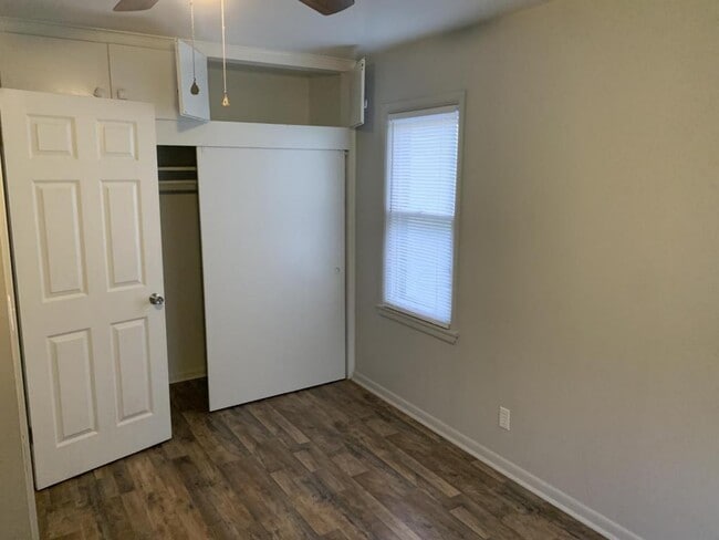 Building Photo - 1202 E 4th Ave