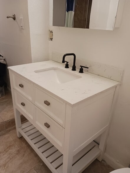 Building Photo - 66071 Buena Vista Ave