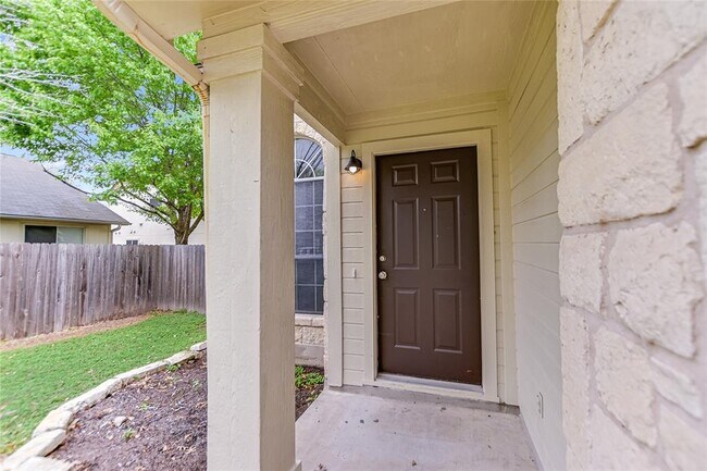 Building Photo - 118 Dogwood Dr
