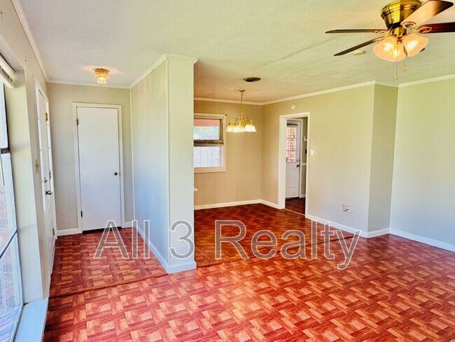Building Photo - 1311 Marlowe Dr