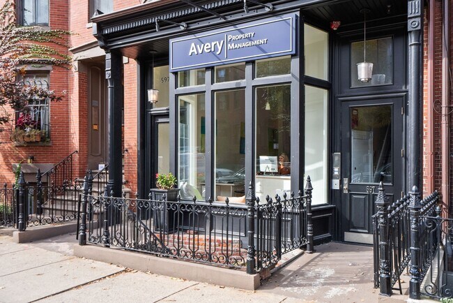 Building Photo - 597 Tremont St