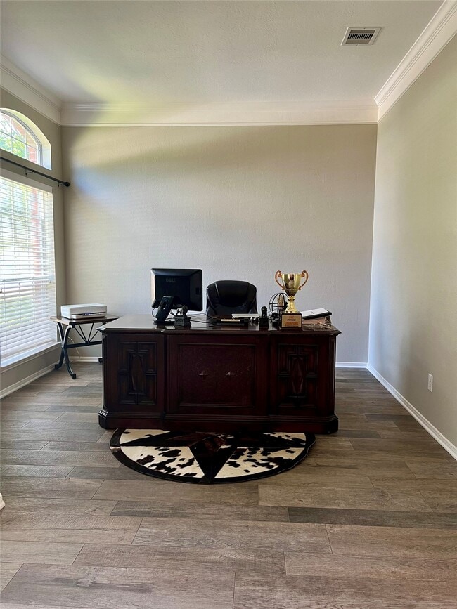 Building Photo - 9219 Barnsford Ln