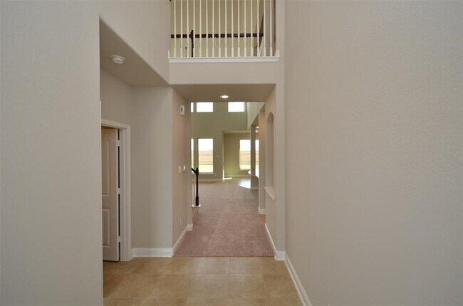 Building Photo - 19255 Presa Canyon Dr