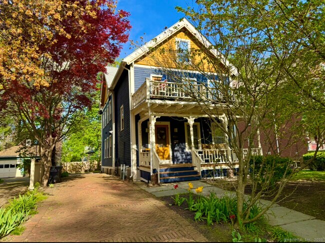 Primary Photo - 52 Sherman St