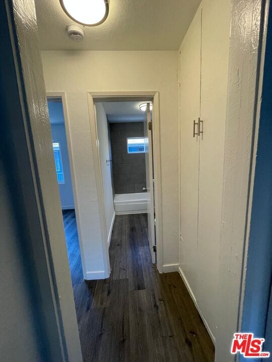 Building Photo - 829 E 108th St