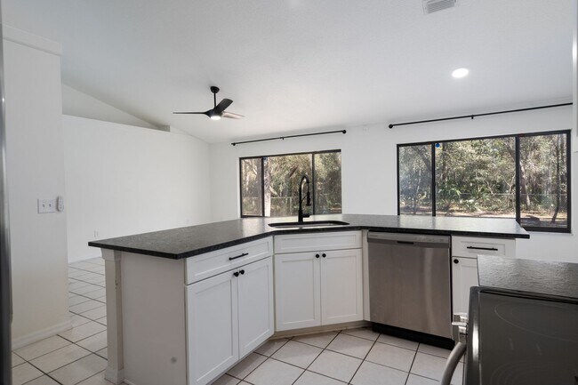 Building Photo - Wonderful