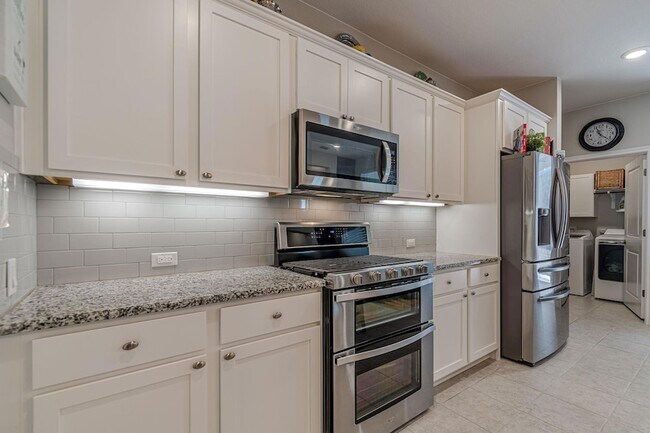 Building Photo - 108 Mulligan Dr