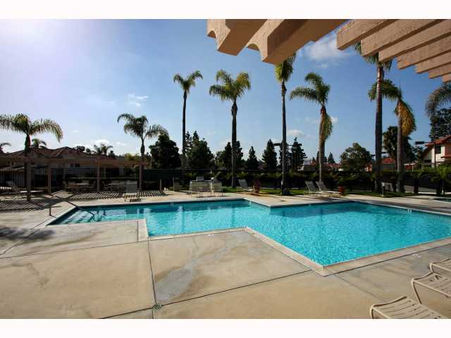 Building Photo - Sunstream townhome with garage in Carmel V...