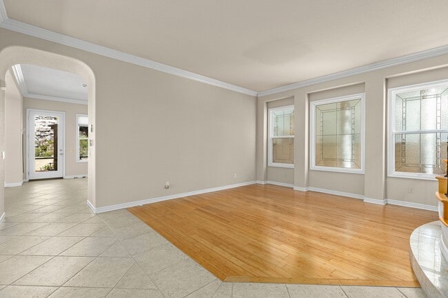 Building Photo - Elegant 5-Bedroom Carmel Valley Home with ...
