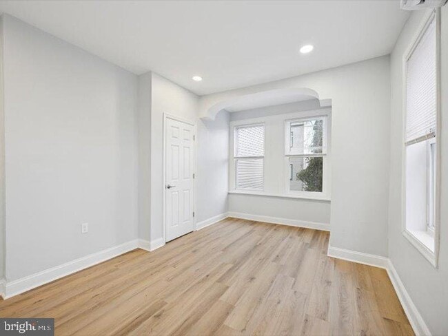 Building Photo - 2253 N Delhi St