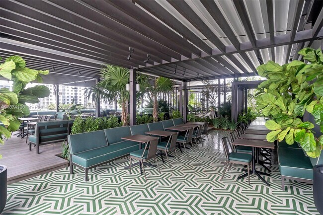 Building Photo - 159 NE 6th St