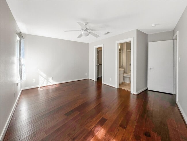 Building Photo - 2114 Goodrich Ave