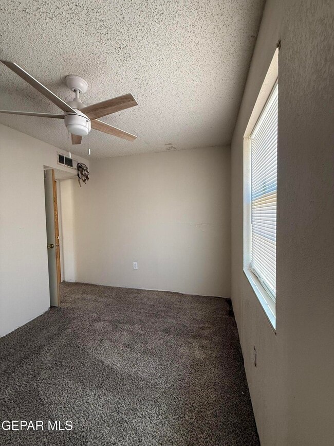 Building Photo - 140 Indian Head Rd