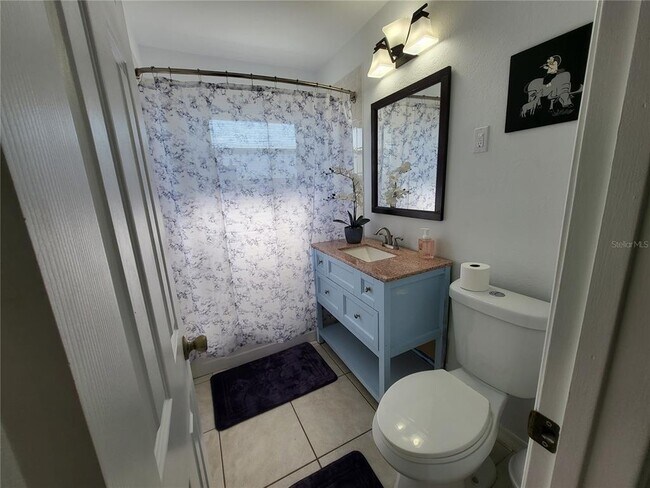 Building Photo - 4182 Gardner Dr