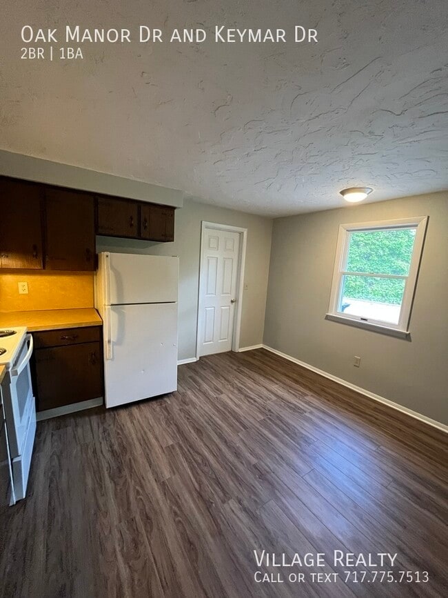 Building Photo - 176 Oak Manor Dr