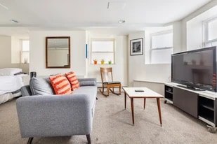 Building Photo - 540 S Taylor Ave