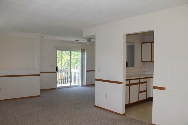 Building Photo - 3428 Midvale Dr