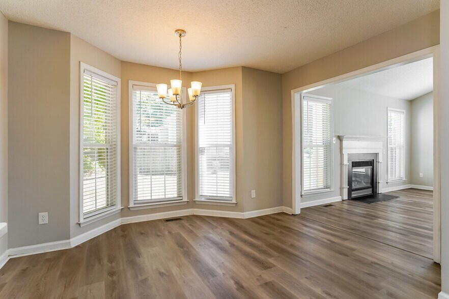 Building Photo - 1005 Henchman Ct