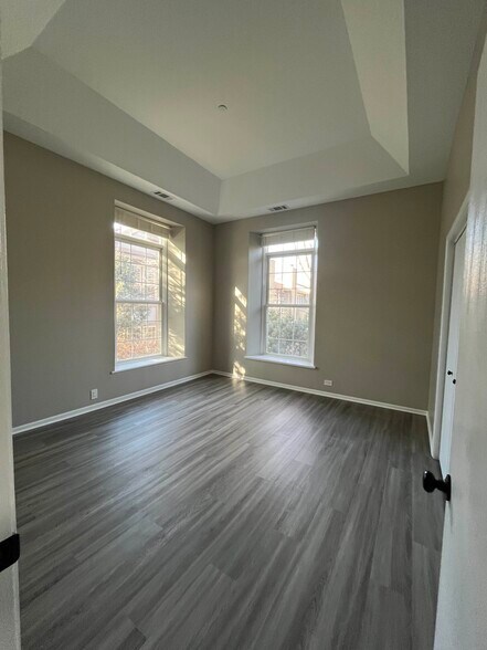 Building Photo - 333 S Jefferson St
