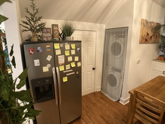 Building Photo - 301 4th St