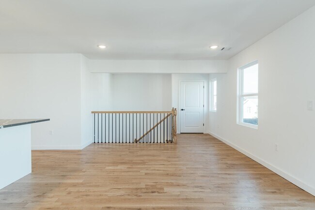Building Photo - 746 Seaport Dr.