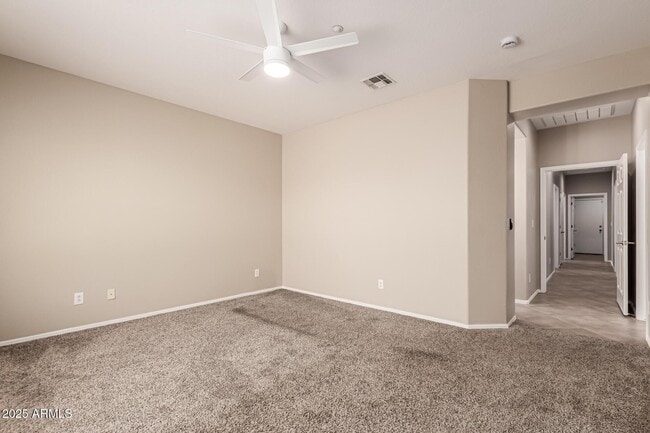 Building Photo - 1744 W Turtle Hill Dr