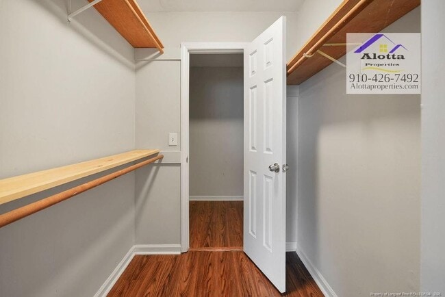 Building Photo - 6804 Willowbrook Dr