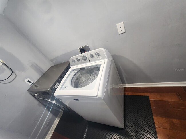 Building Photo - 17155 SW 17th Cir