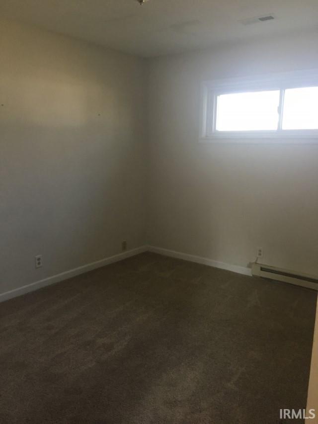 Building Photo - 615 Elm Dr