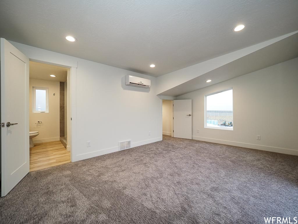 Master bedroom - 3510 E 3800 S
