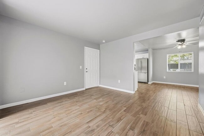 Building Photo - 2536 White Oak Pl