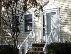 Building Photo - 629 Danbury Rd