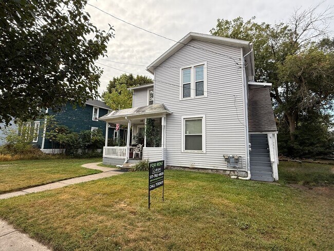 Primary Photo - 719 W Ganson St