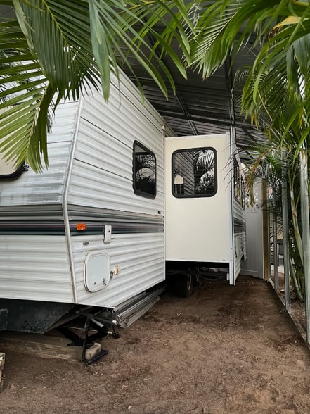 Building Photo - 2020 Lee Dr