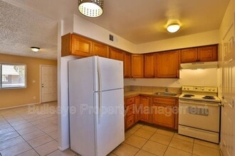 Building Photo - 2245 W Glenrosa Ave