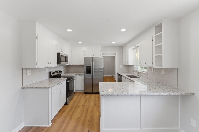 Building Photo - COMING SOON! Space, Comfort & Convenience – 3BR Home Near I-85 & Crowders Mountain