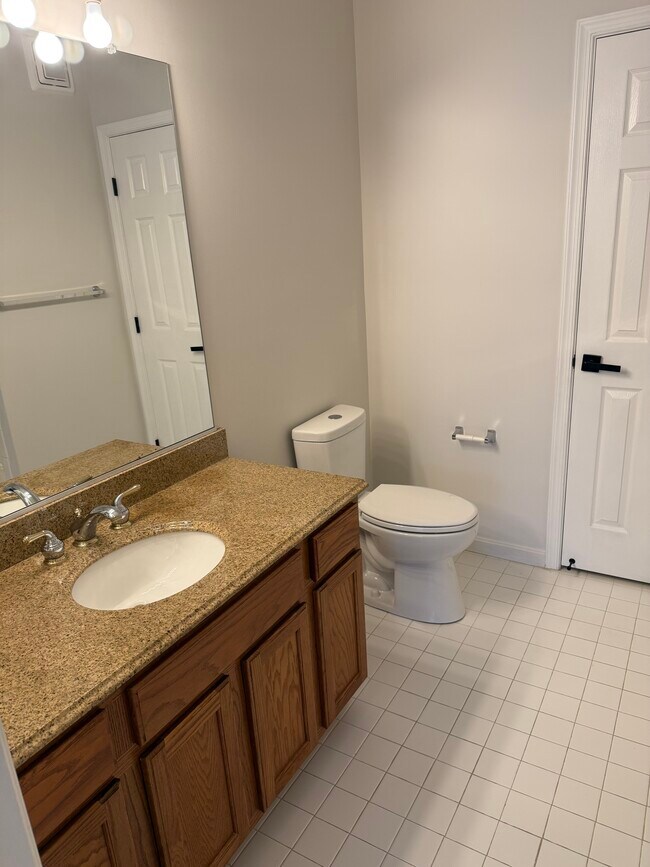 Building Photo - 15620 Everglade Ln
