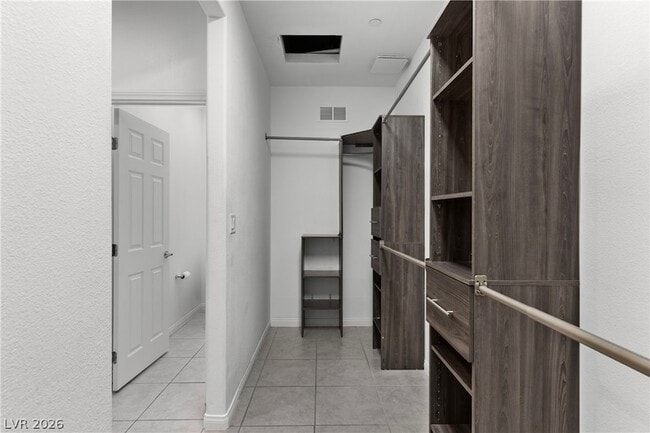 Building Photo - 10 Vicolo Sebino