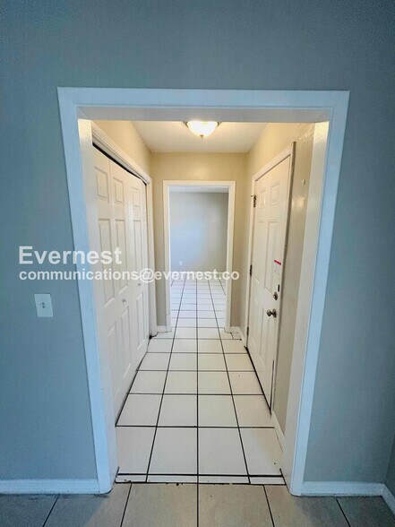 Building Photo - 4420 Snapper St