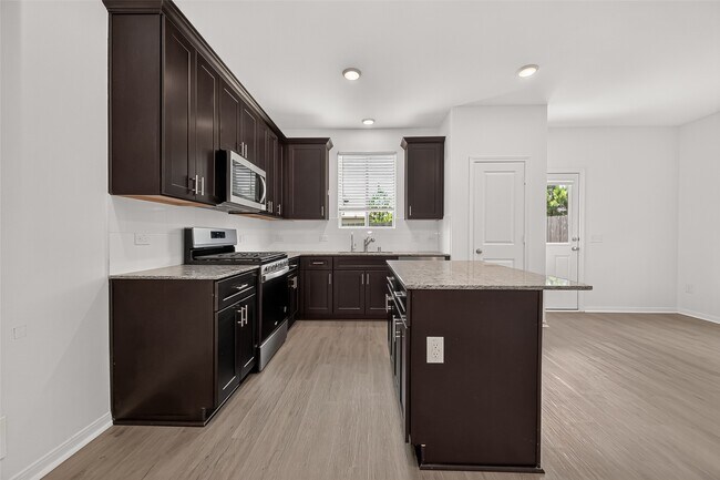 Building Photo - 338 Shady Cedar Hl Ln