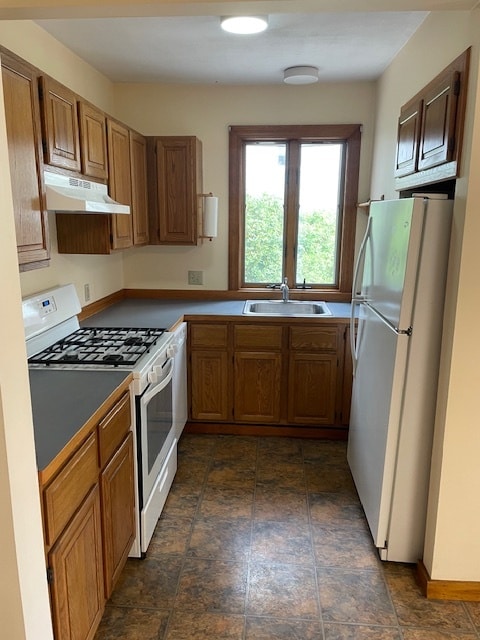 Kitchen - 19 Central St