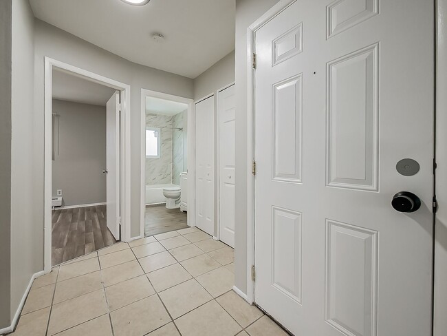 Building Photo - 1494 Nancywood Dr