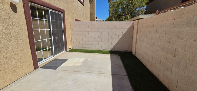 Building Photo - 690 Barbary Coast Ave