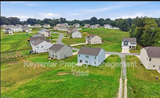 Building Photo - 7448 Buckpasser Dr