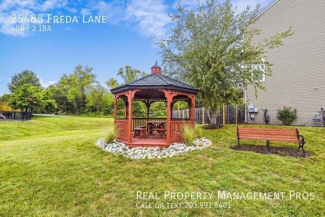 Building Photo - 25488 Freda Ln