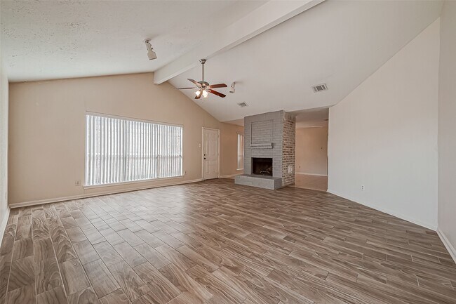 Building Photo - 1490 Hunters Park Dr