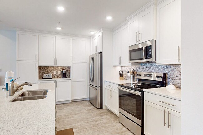 Building Photo - 383 Aruba Cir