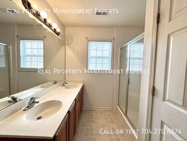 Building Photo - 8549 Filbert Ln