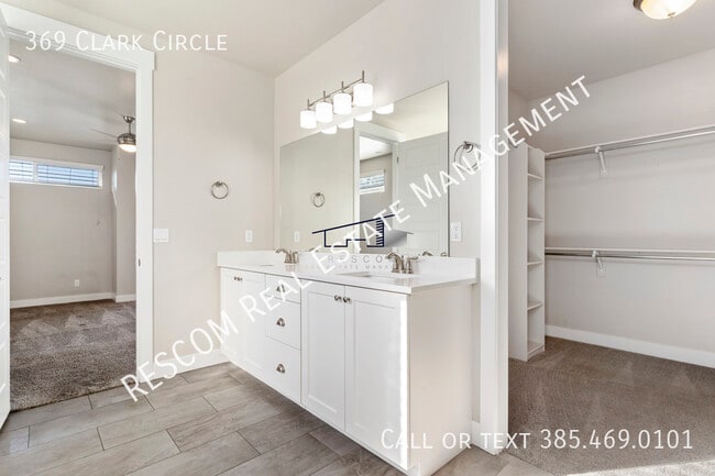 Building Photo - 369 Clark Cir