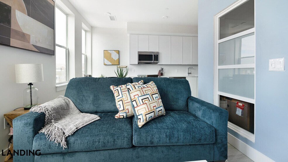 Building Photo - 2005 11th St NW